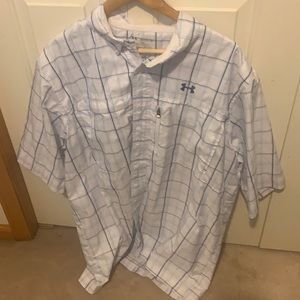 Men’s Under Armour Button Down Shirt. XXL.